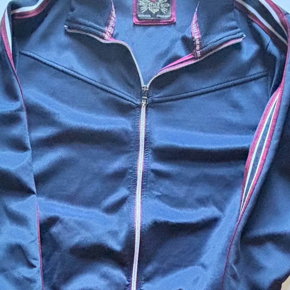 XIOS SUIT - Picture 3 of 16